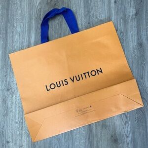 Louis Vouitton paper shopping bag/tote